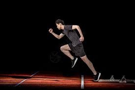 不可阻挡与不可动摇：库尔图瓦与姆巴佩带领皇马前行